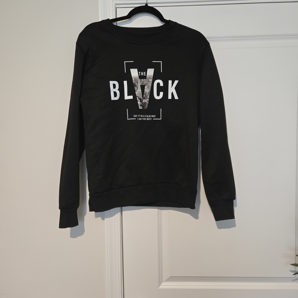 SHEIN Black Graphic Crewneck Sweater for Men